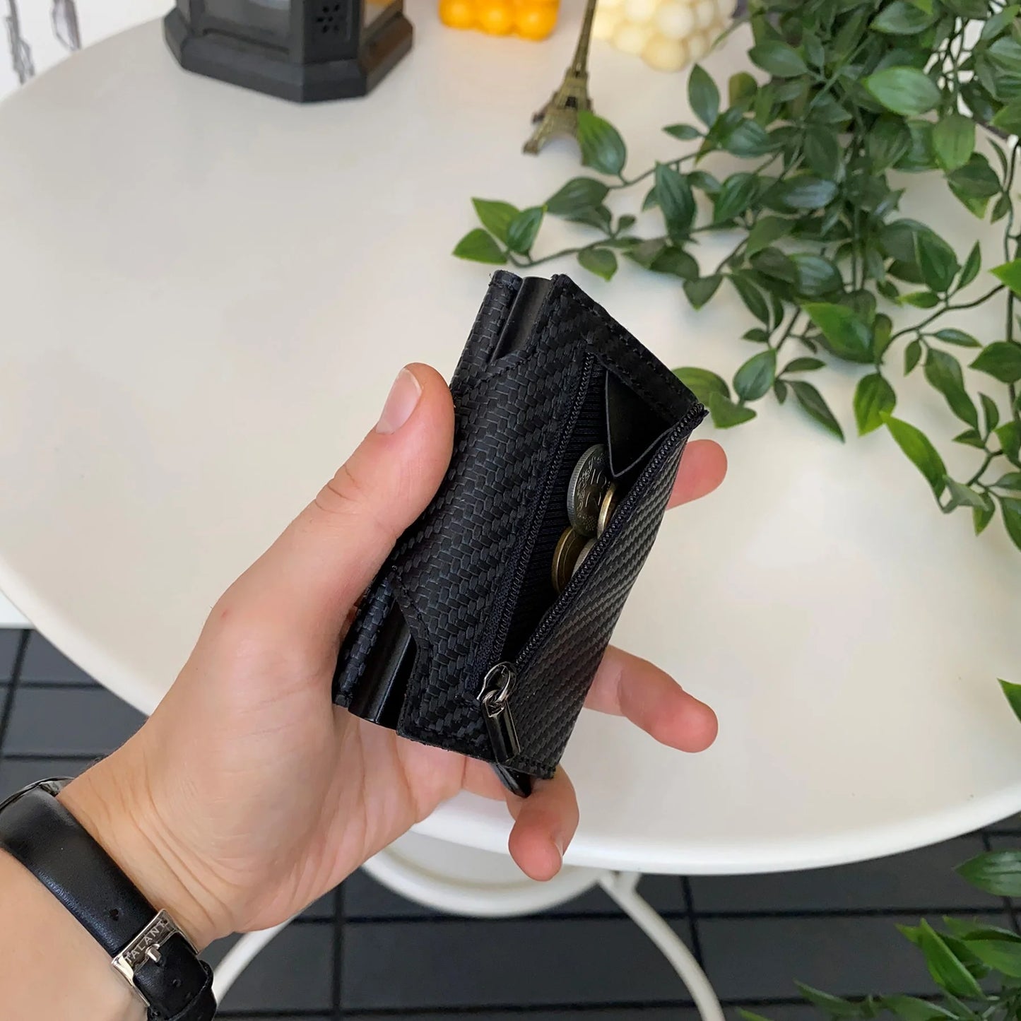 Medusa - Carbon Fiber Leather RFID Protection Pop-Up Mechanism Card Holder/Wallet